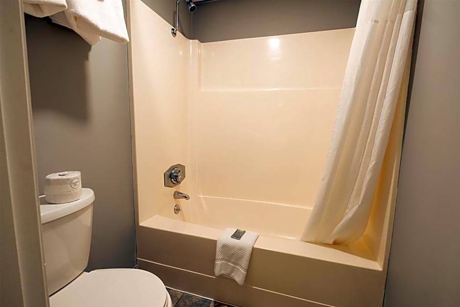 Fireside Inn and Suites Bangor