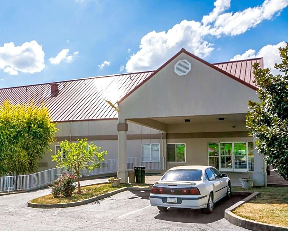 Quality Inn & Suites Elizabethtown