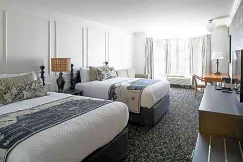Cow Hollow Inn and Suites