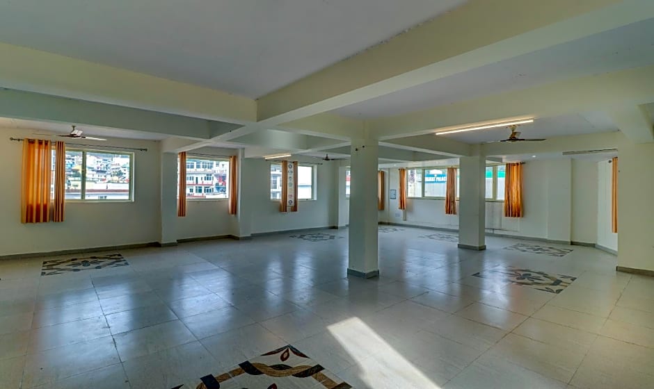 Itsy Hotels NV, Tapovan