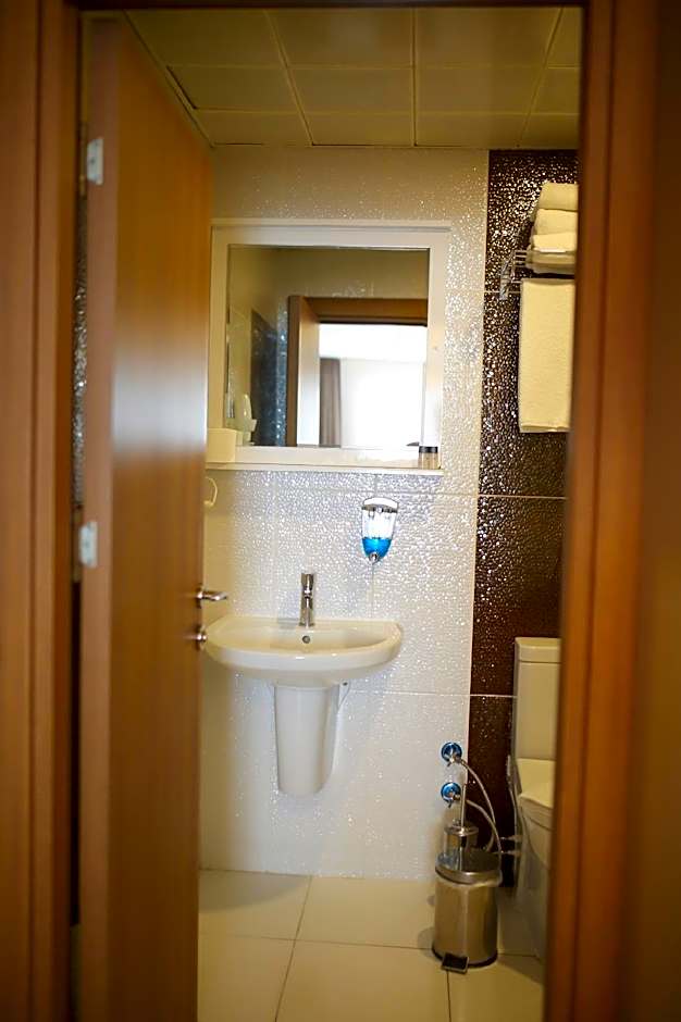 Cinas Hotel