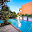 San Bruno TROPICAL Villa With POOL
