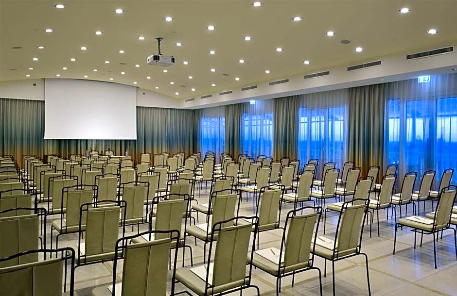 Grand Hotel Savoia Genova, Curio Collection by Hilton