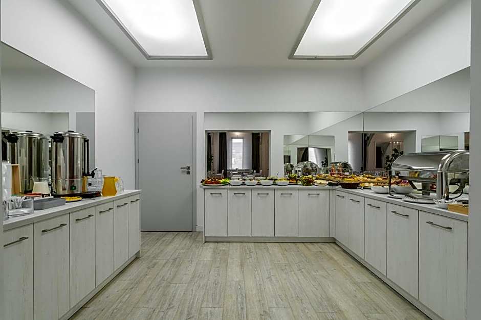 ZAMEK NA PIASKU - Tuż przy Plaży