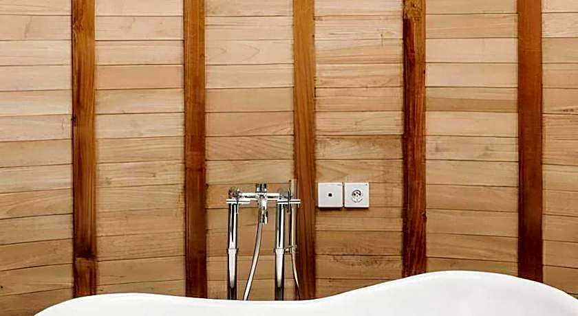 Blackbird Hotel Bandung