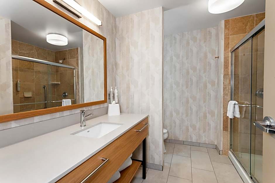 Hampton Inn & Suites Alexandria