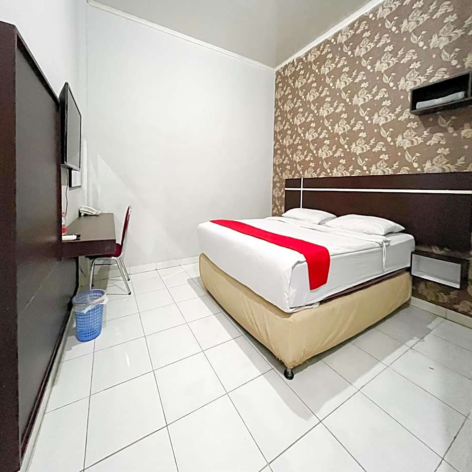 RedDoorz at Lucky Inn Panakukkang Makassar