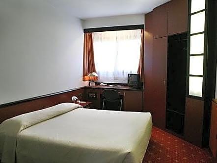 Zdjęcie 1 z 2 — Double Room for Single Use