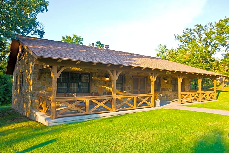 POSTOAK Lodge and Retreat