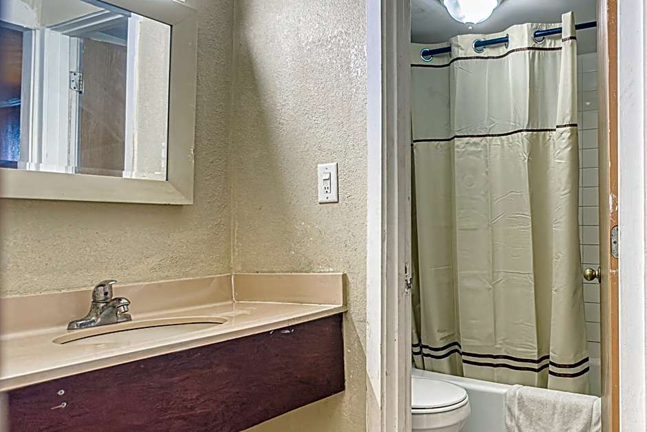 OYO Hotel Vienna I-75