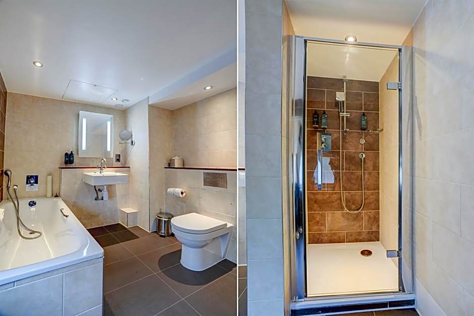 Sunday London Staines-upon-Thames Heathrow T5