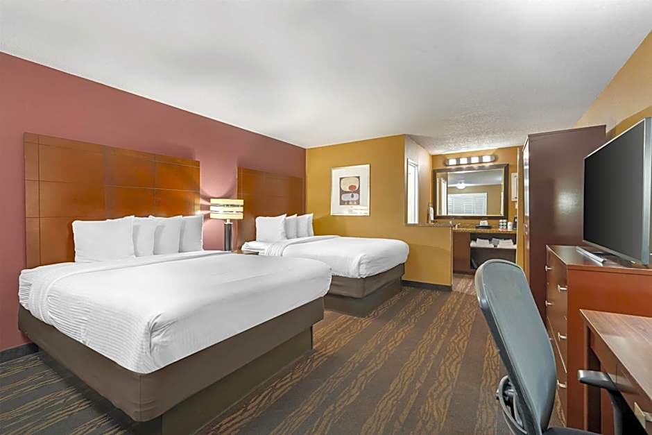 Best Western Plus Stovall's Inn