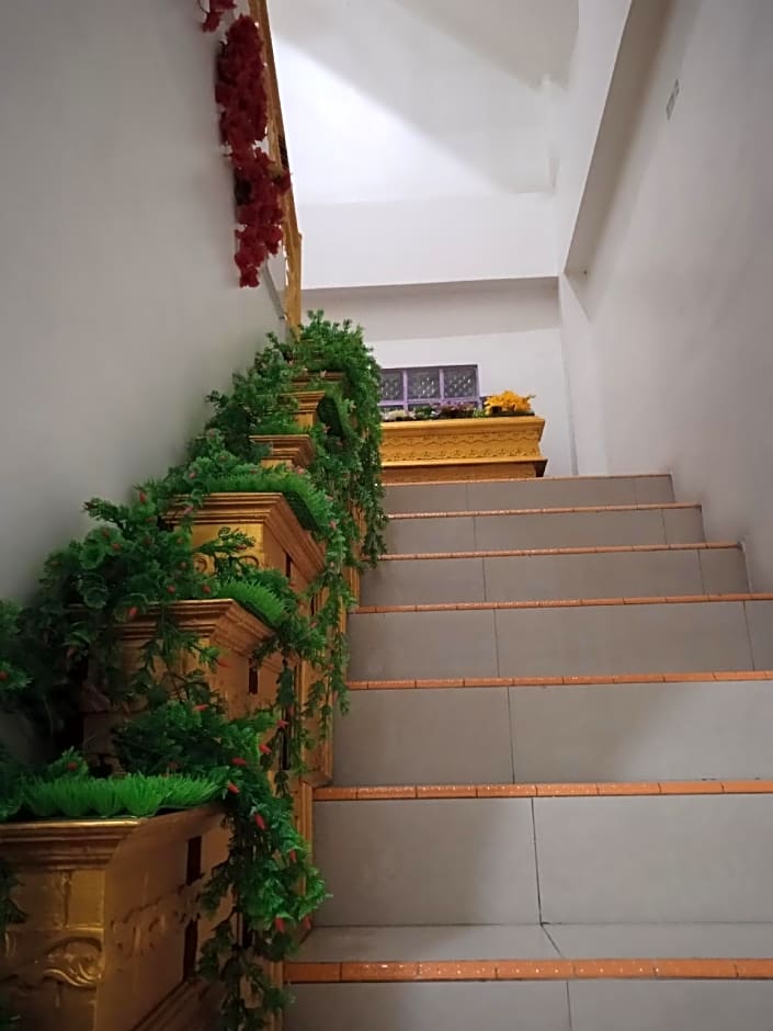 Trivadoh Syariah Hotel