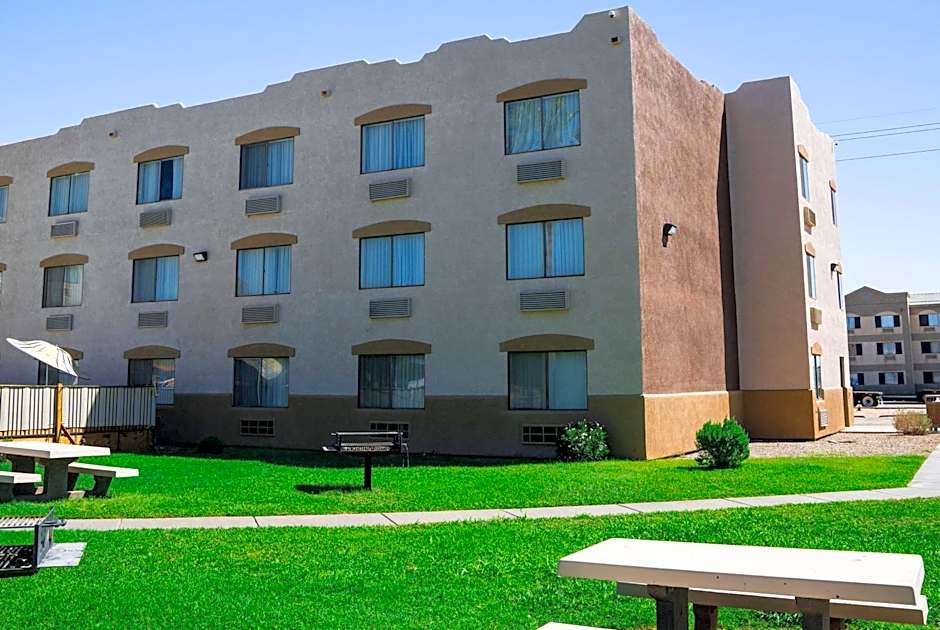 Super 8 by Wyndham Yuma