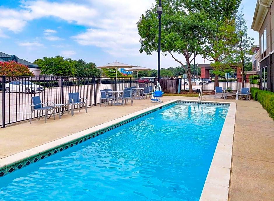 La Quinta by Wyndham Dallas - Las Colinas