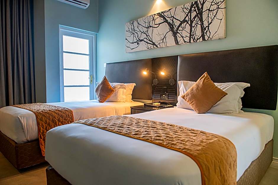 New Ambassador Hotel