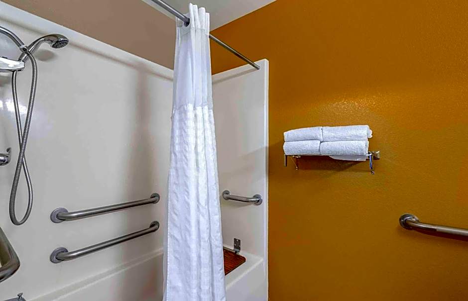 Extended Stay America Suites - St. Petersburg - Clearwater - Executive Dr.