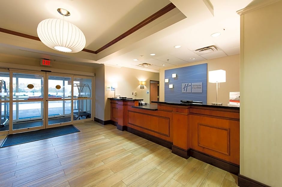 Holiday Inn Express Hotel & Suites Walterboro I-95 By IHG