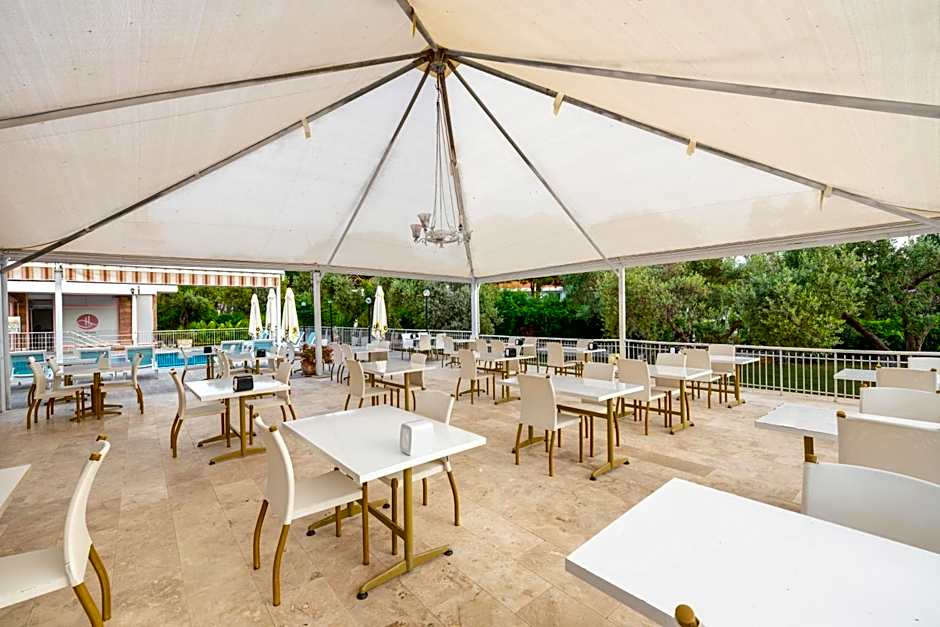 Hanedan Beach Hotel