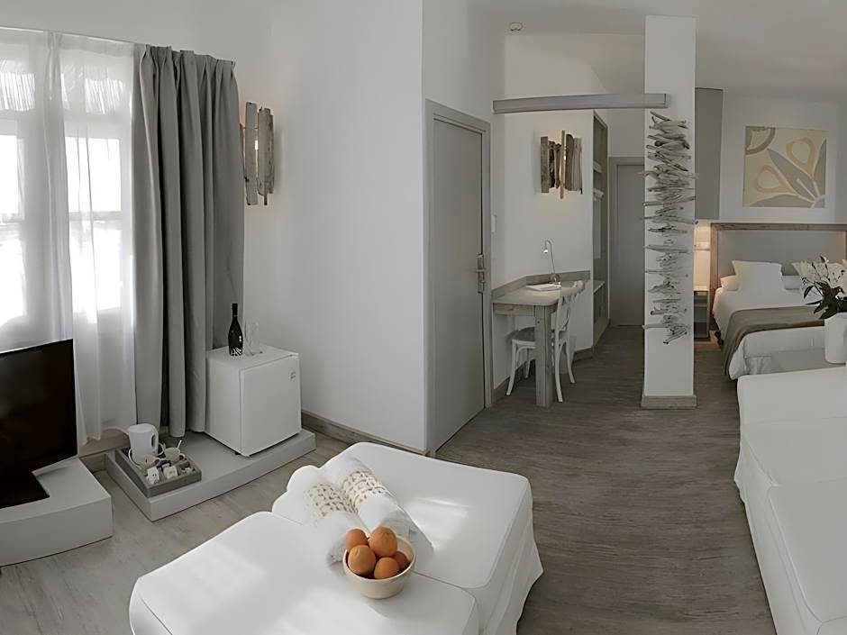Photo 1 of 2 of Junior Suite, City View