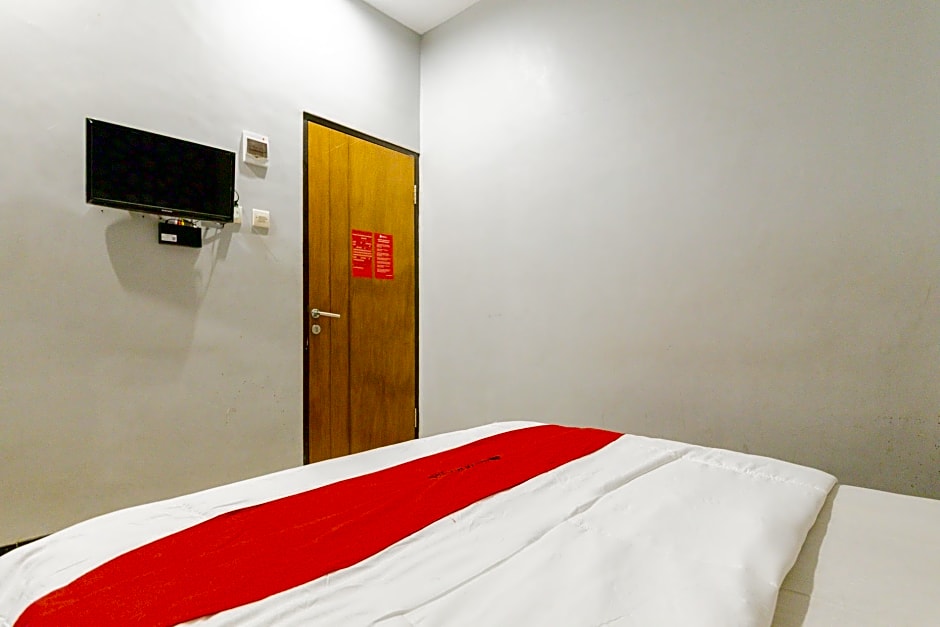 RedDoorz @ Manukan Surabaya