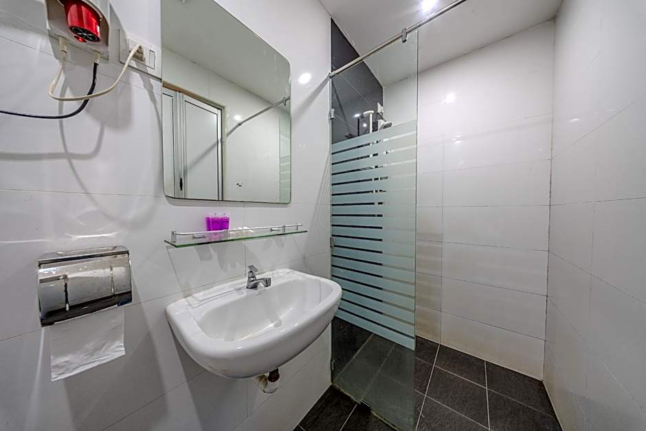 Gl Hotel