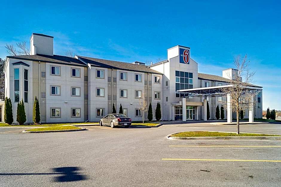Motel 6 Peterborough