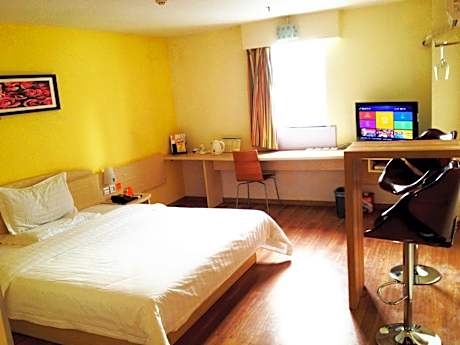 WH - Traditional Bed Room