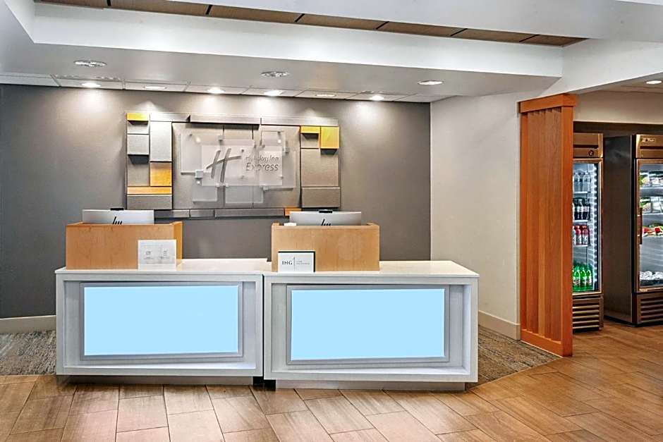 Holiday Inn Express Hotel & Suites Urbana-Champaign-U of I Area By IHG