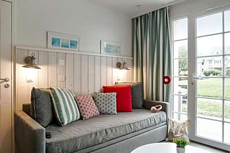 Three-Bedroom Duplex House (8 People)