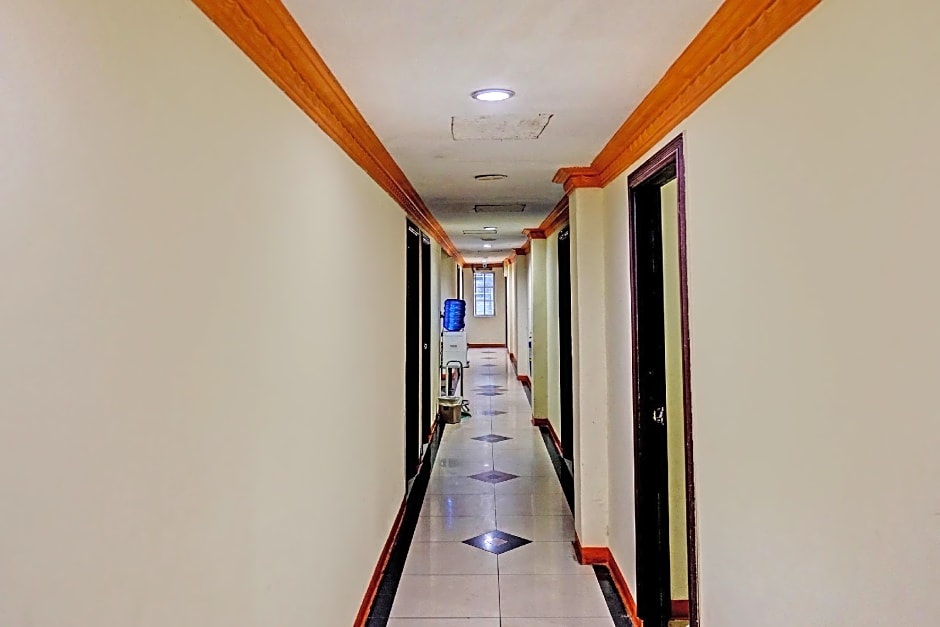 OYO 92402 City View Hotel