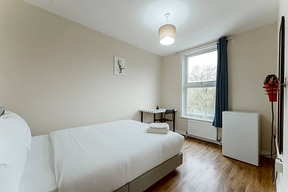 Mile End Rooms – London