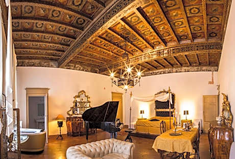 King Suite with Spa Bath