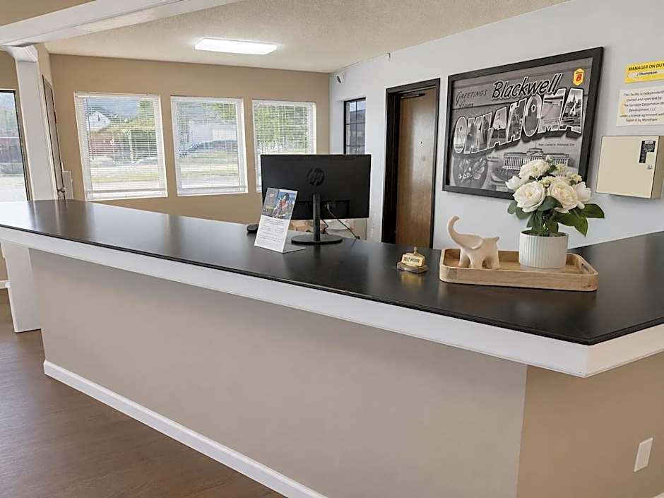 Super 8 by Wyndham Blackwell