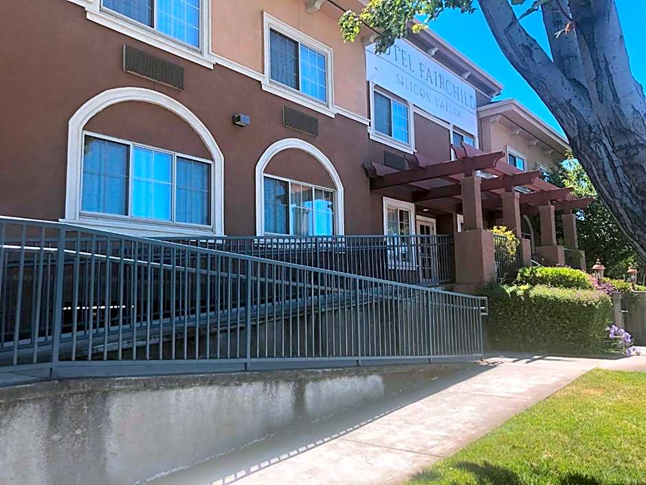 Holiday Inn Express & Suites Mountain View Silicon Valley By IHG