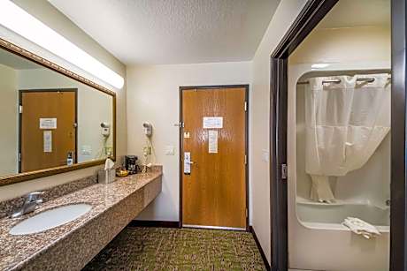 Standard Queen Suite with Two Queen Beds - Non-Smoking