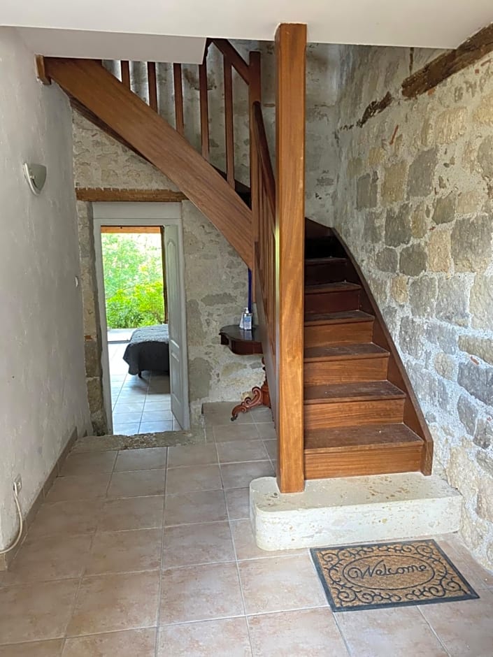 CHEZ SOPHIE -Chambres d¿hôtes, Gîte et Gîte équestre
