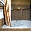 Crandon Inn & Suites