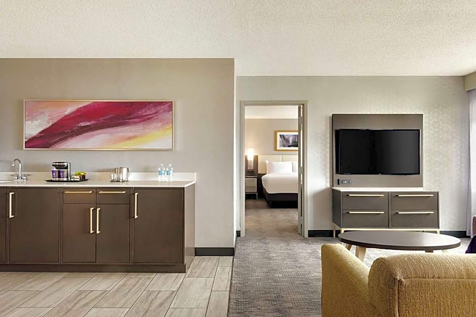 DoubleTree by Hilton St. Paul East