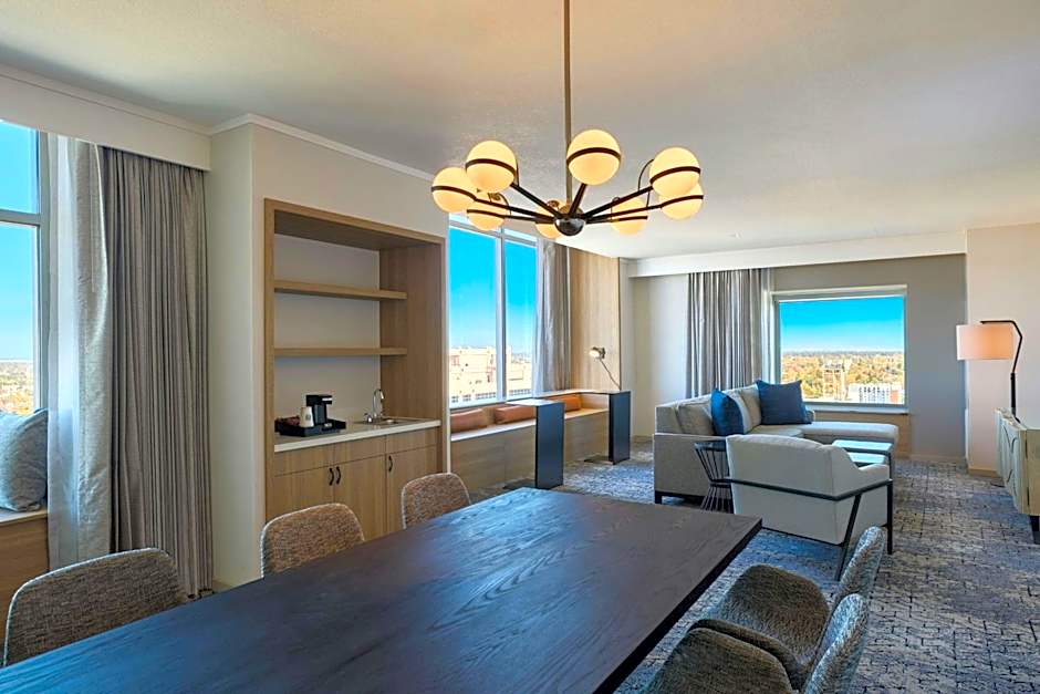 Sheraton Grand Sacramento Hotel