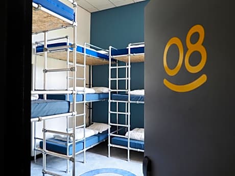 Bed in 9-Bed Mixed Dormitory Room