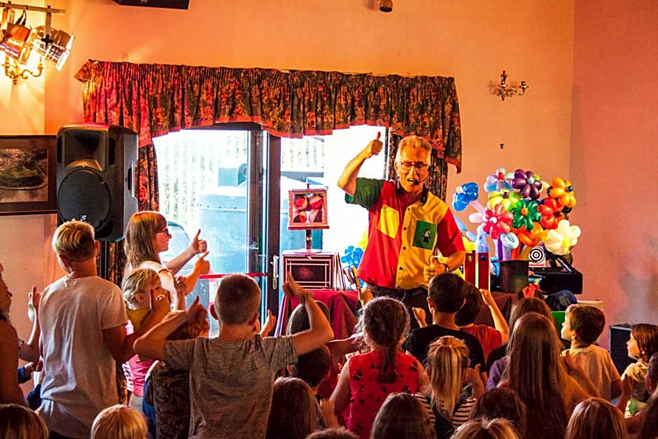 Crows Nest Caravan Park