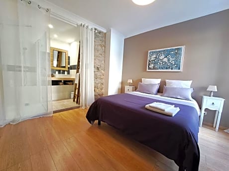 Chambre privée indépendante dans une maison