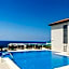 Olivia Palm Hotel