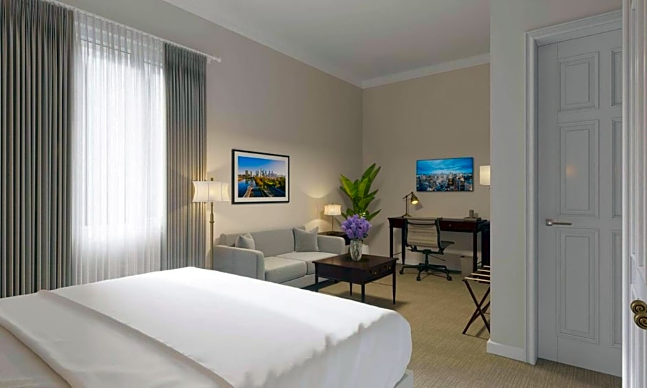 Independence Park Hotel, Premier Collection