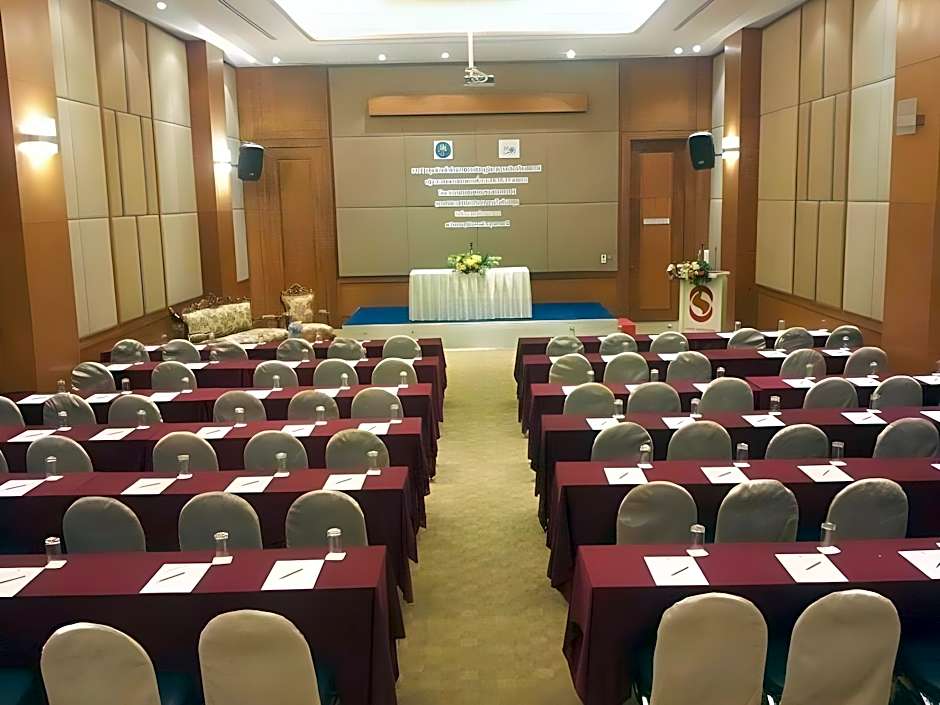 Sunee Grand Hotel&Convention Center