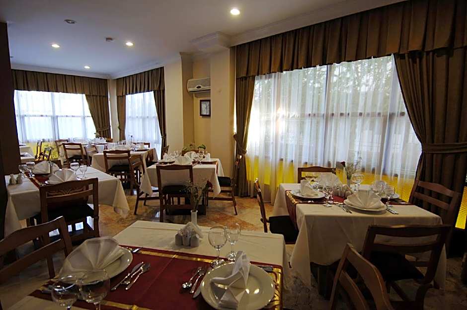 Sherwood Premio Hotel