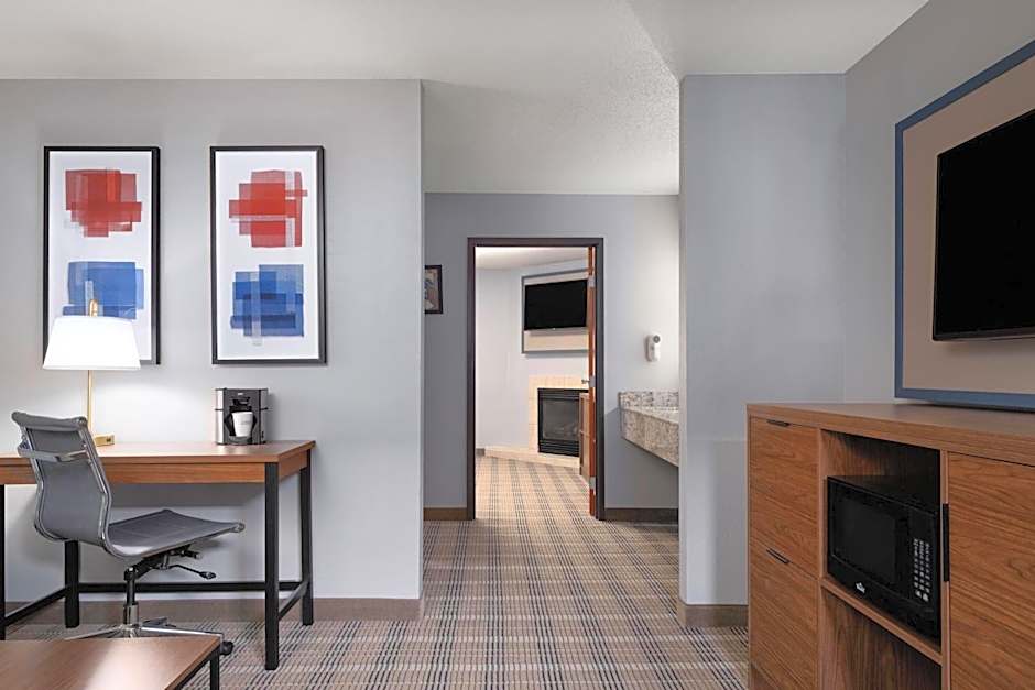 AmericInn by Wyndham Baldwin