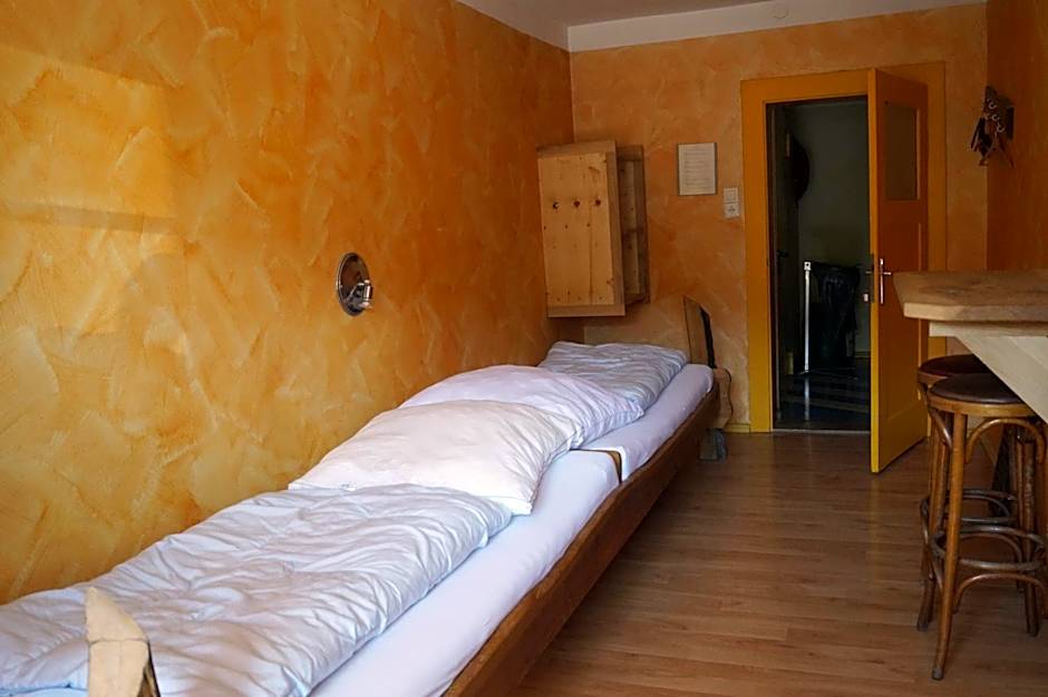 Schiff Bihlerdorf - Hostel