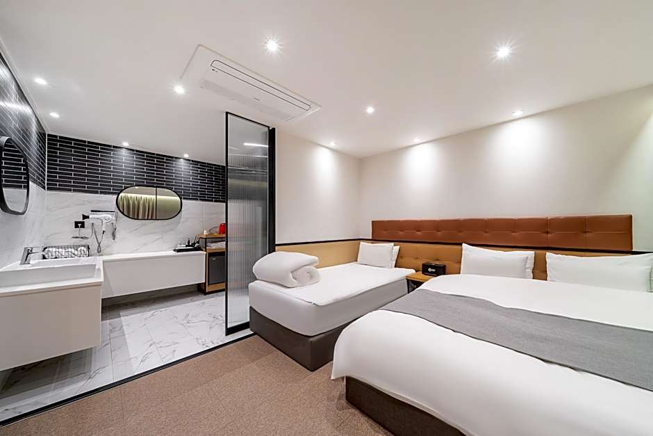 Busan Songjeong Brooks Hotel